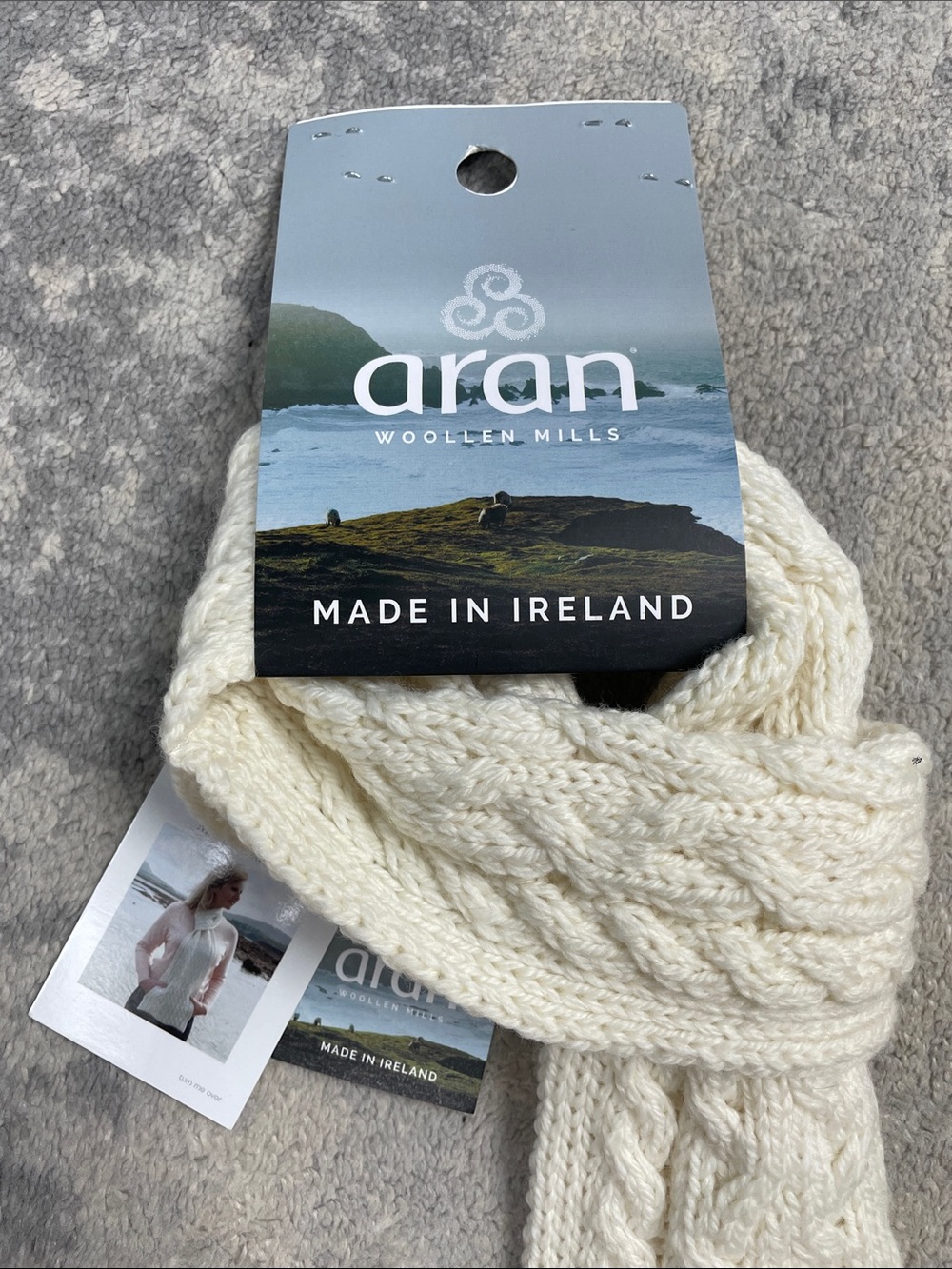 NWT Aran Woollen Mills Ireland Pocket Scarf Merino Wool Cable Knit Cream - Picture 2 of 9